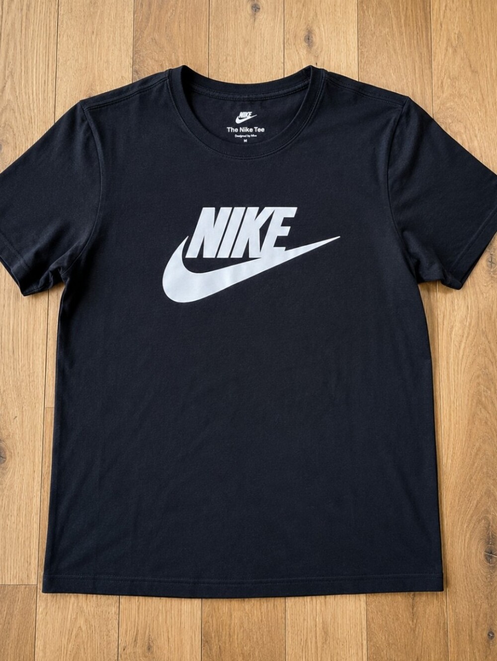Nike T-Shirt, size Medium